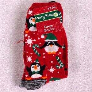 MERRY BRITE Women's Red Penguin Crew Sock